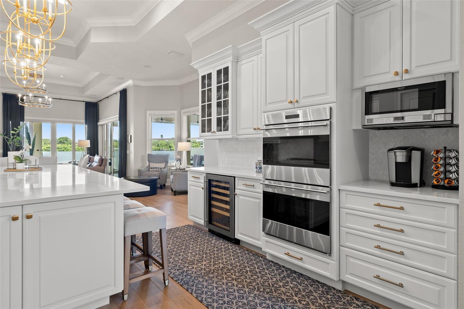 1210 MONTEREY Blvd ST PETERSBURG, FL 33704