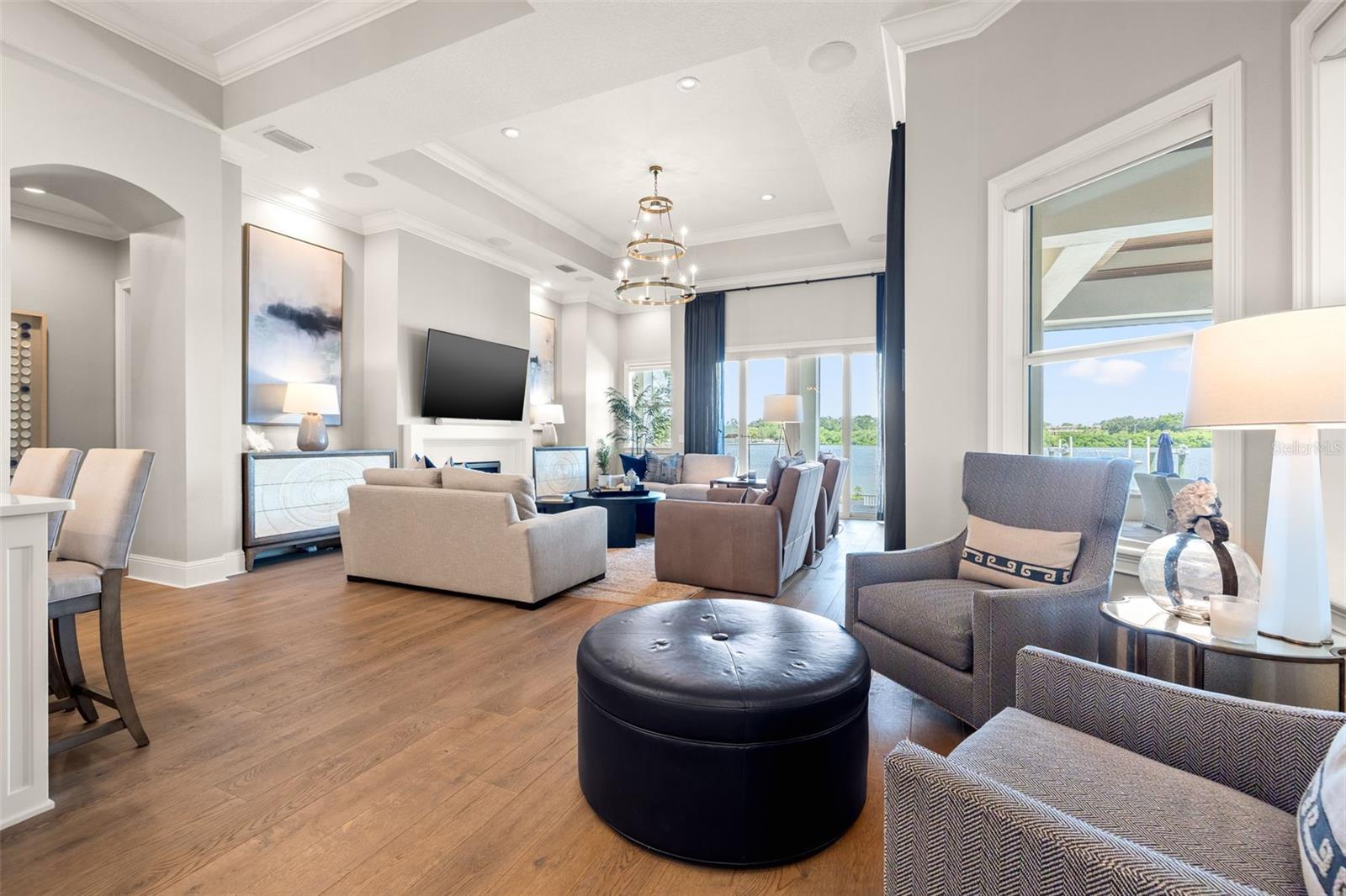 1210 MONTEREY Blvd ST PETERSBURG, FL 33704