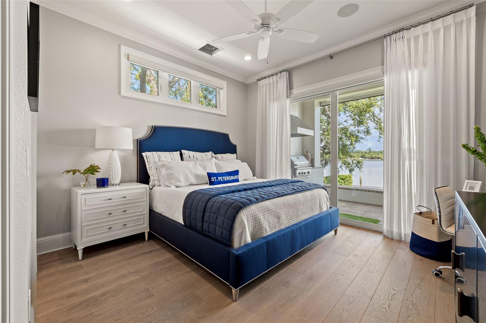 1210 MONTEREY Blvd ST PETERSBURG, FL 33704