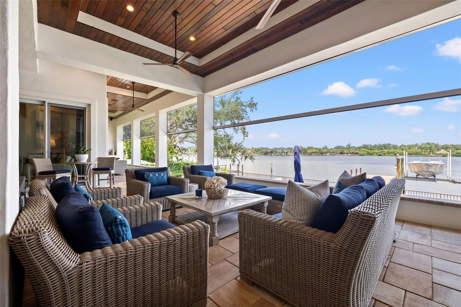 1210 MONTEREY Blvd ST PETERSBURG, FL 33704