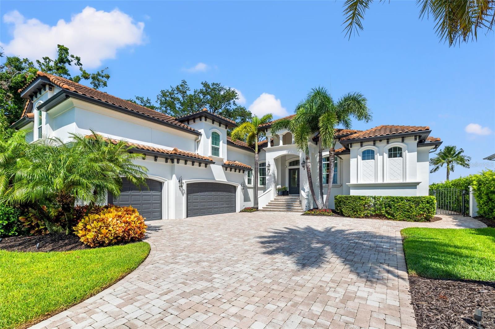 1210 MONTEREY Blvd ST PETERSBURG, FL 33704