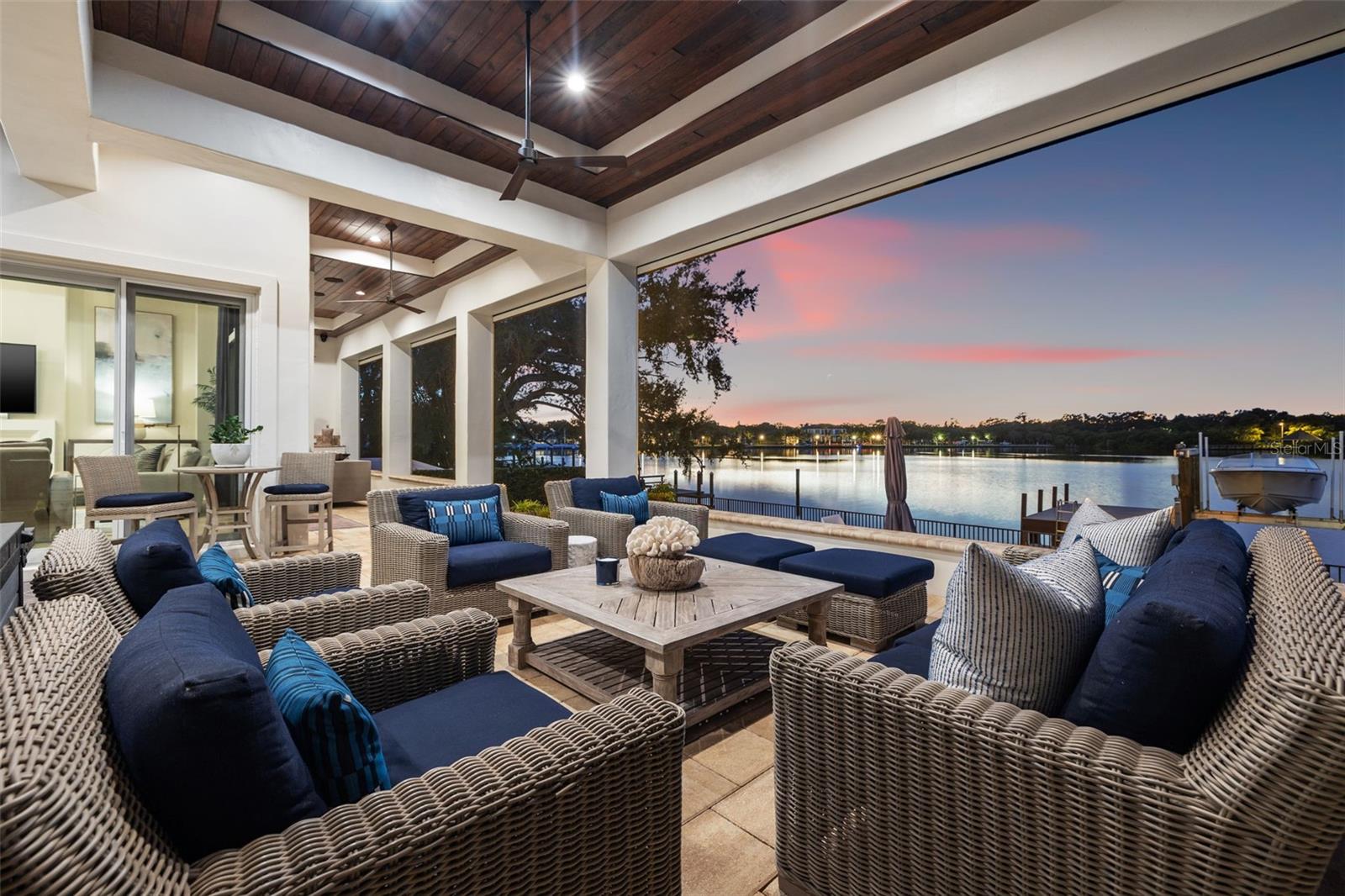 1210 MONTEREY Blvd ST PETERSBURG, FL 33704