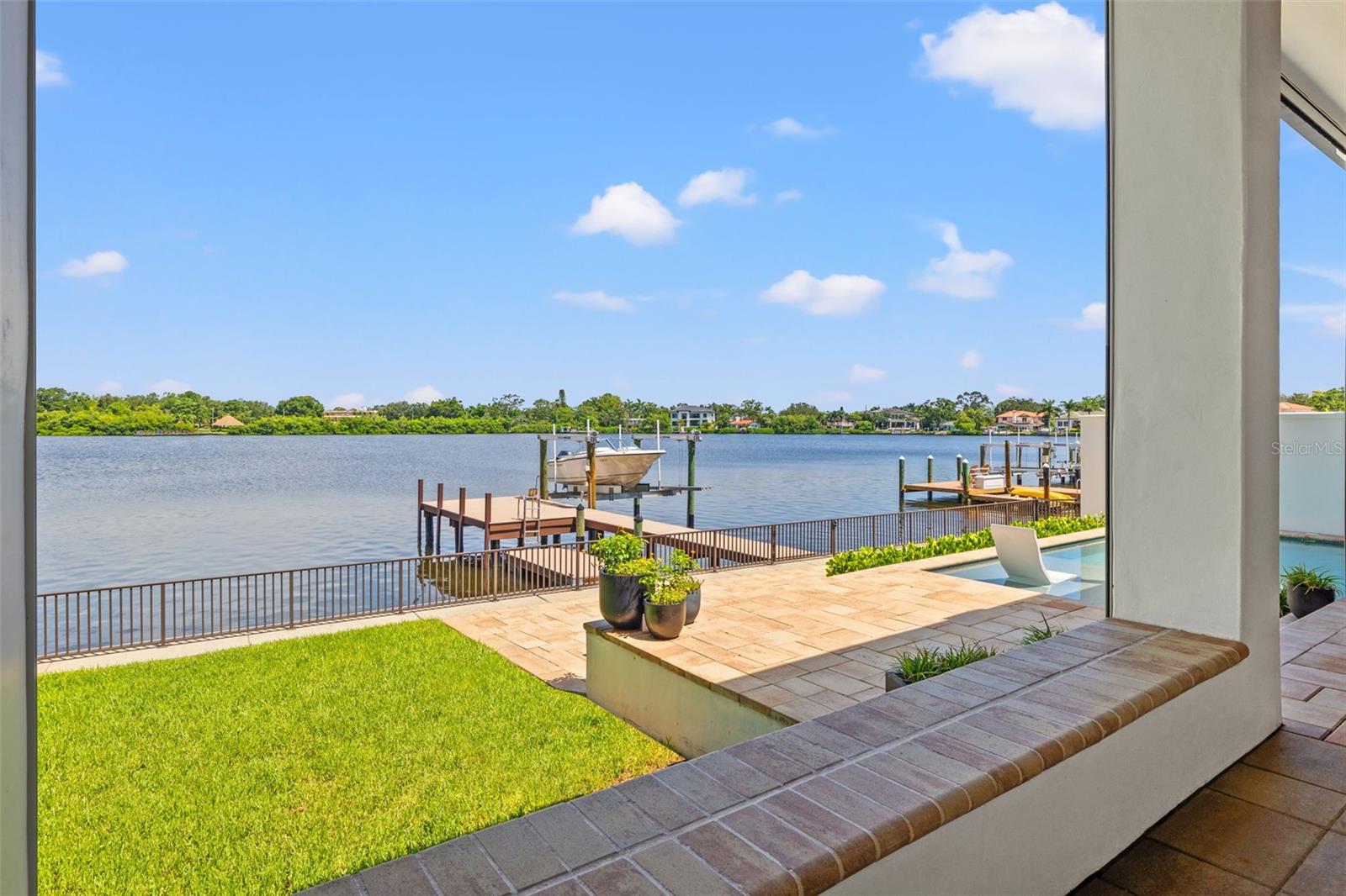 1210 MONTEREY Blvd ST PETERSBURG, FL 33704