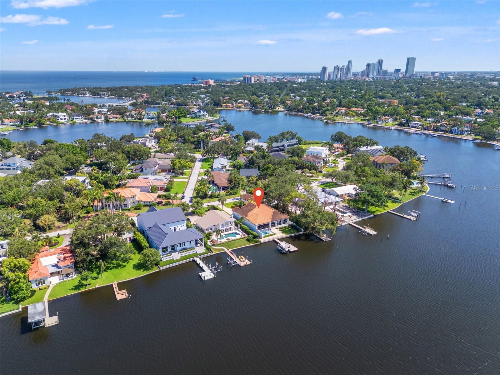 1210 MONTEREY Blvd ST PETERSBURG, FL 33704