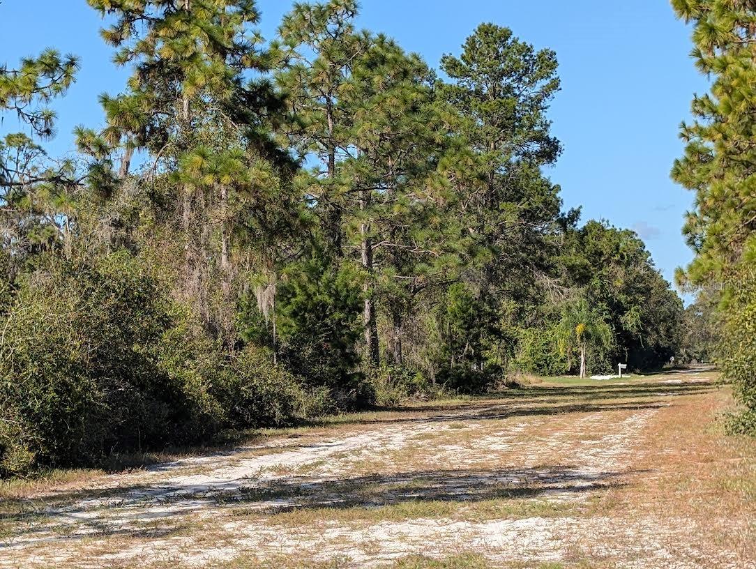 806 EL DORADO Dr INDIAN LAKE ESTATES, FL 33855