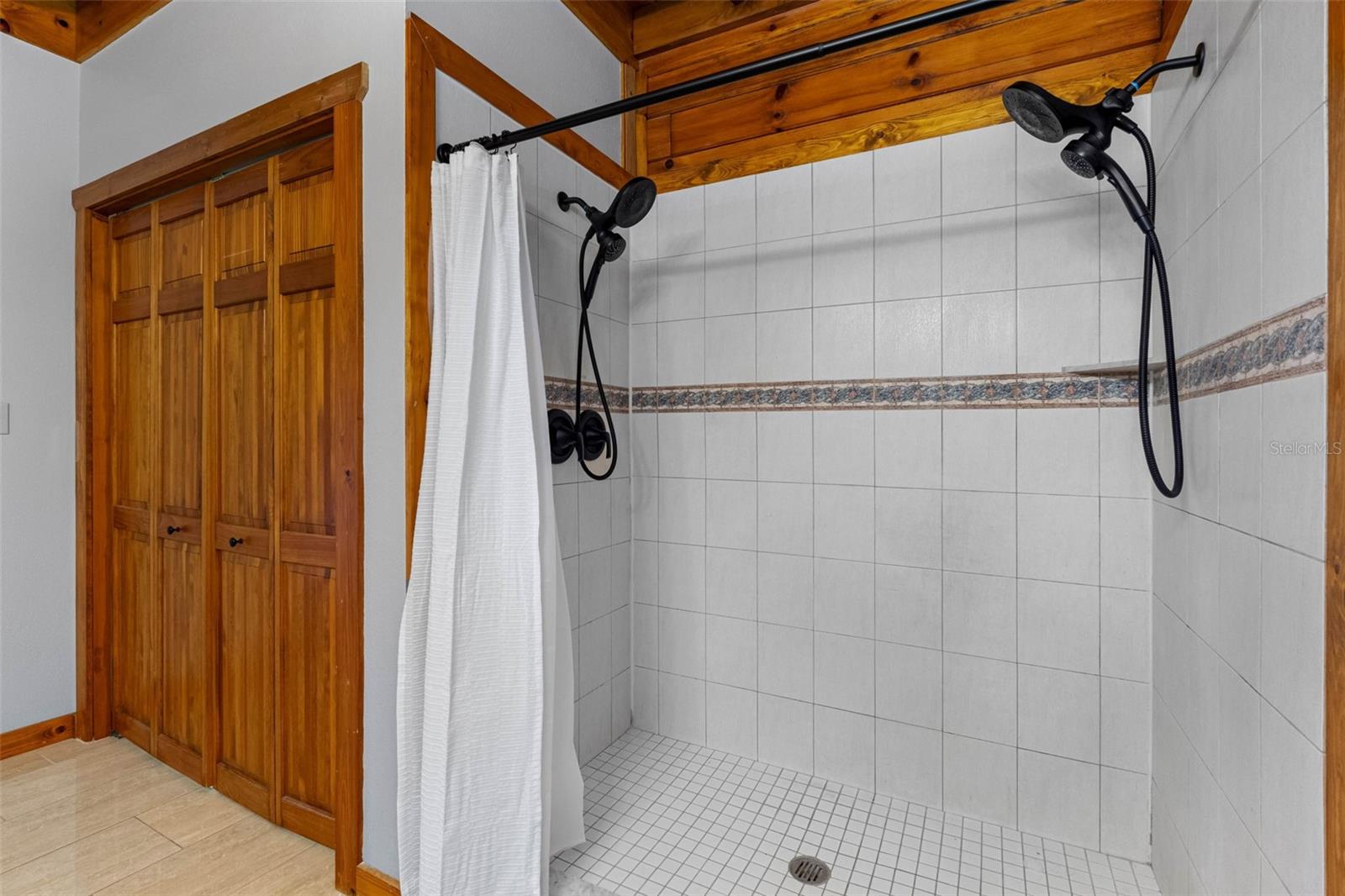 11401 THONOTOSASSA Rd THONOTOSASSA, FL 33592