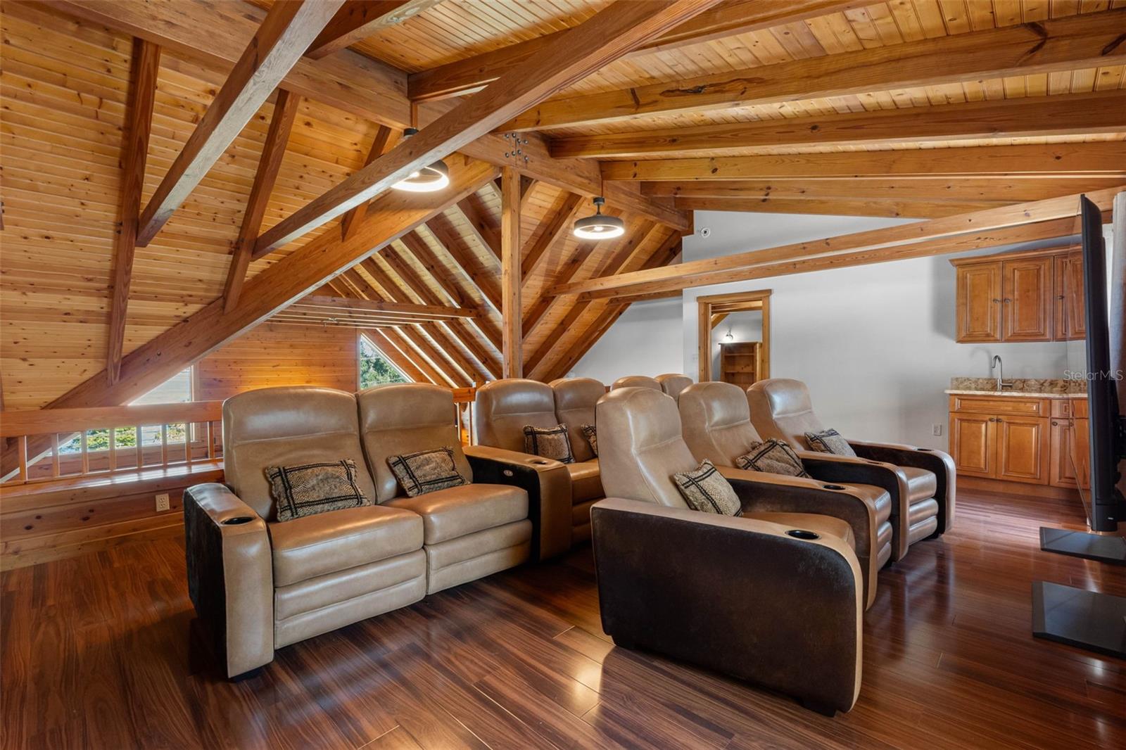 11401 THONOTOSASSA Rd THONOTOSASSA, FL 33592