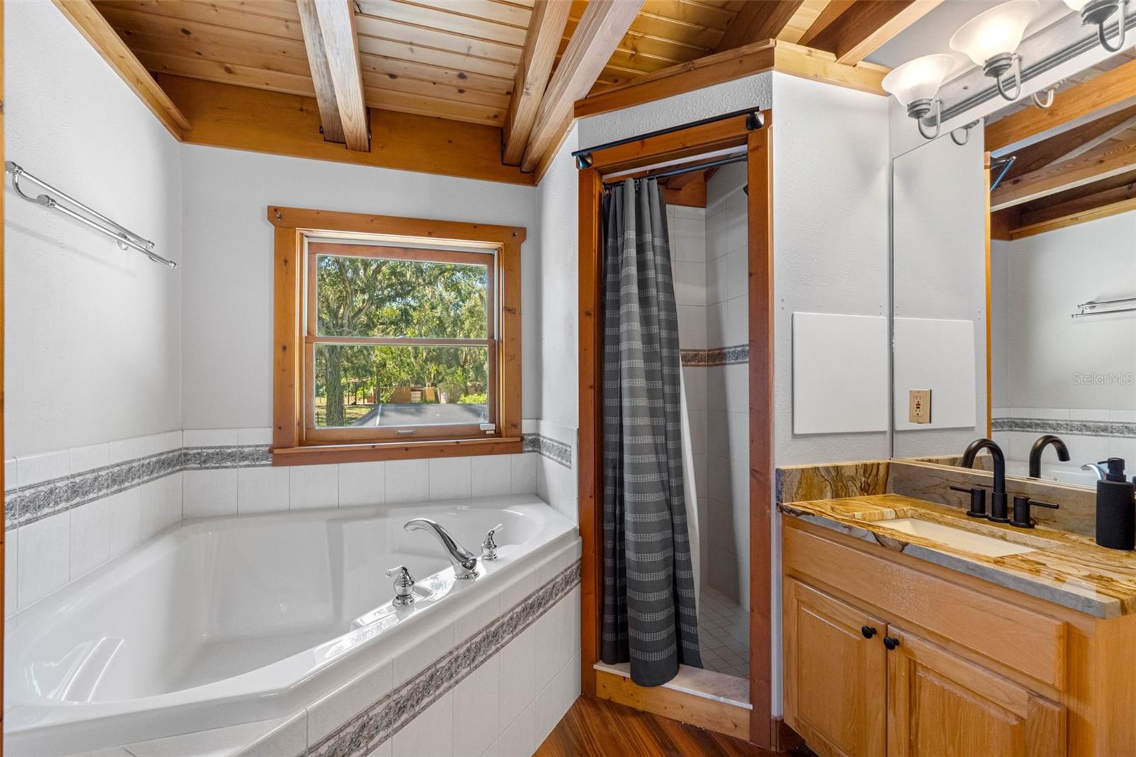 11401 THONOTOSASSA Rd THONOTOSASSA, FL 33592