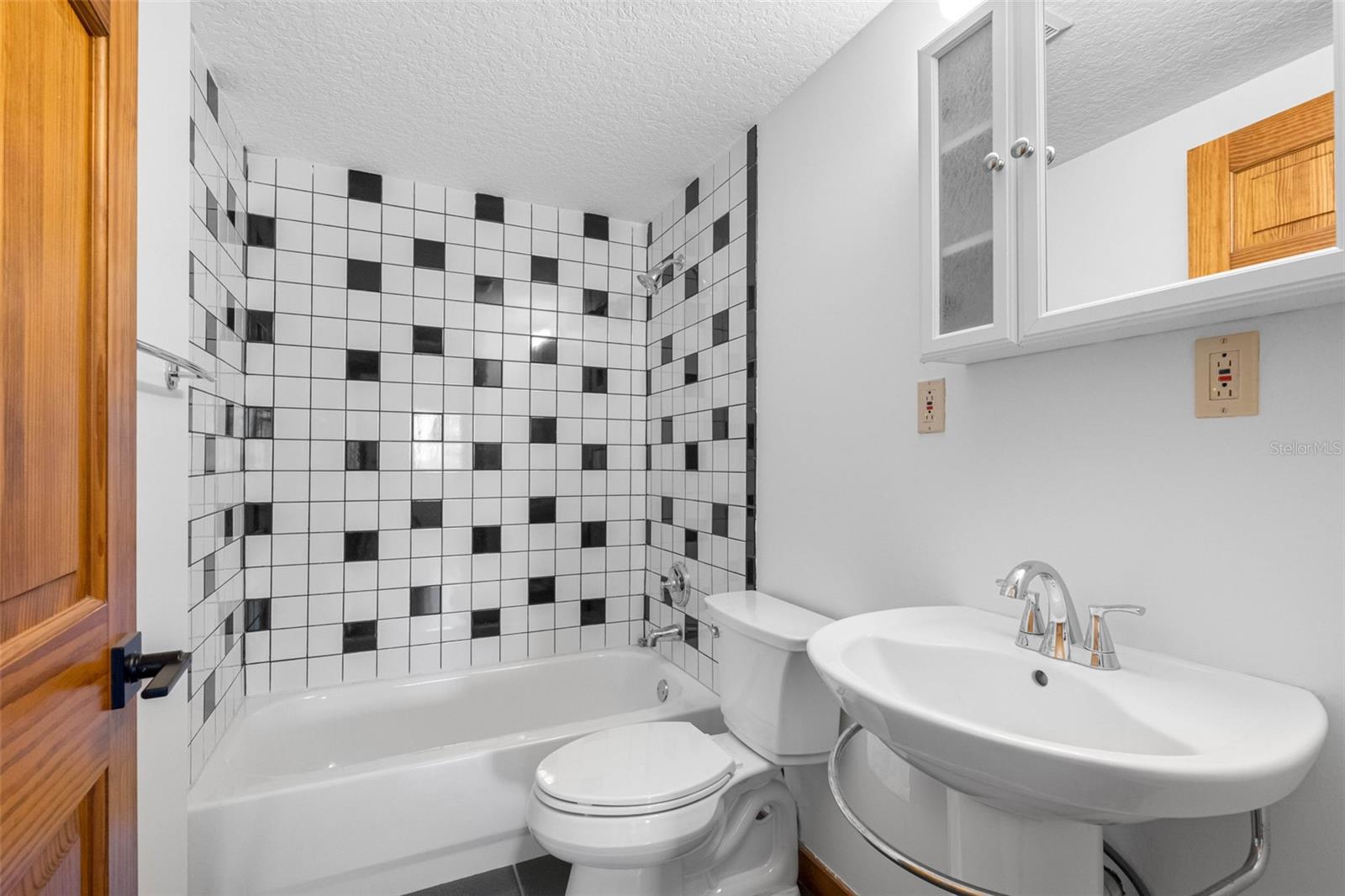 11401 THONOTOSASSA Rd THONOTOSASSA, FL 33592