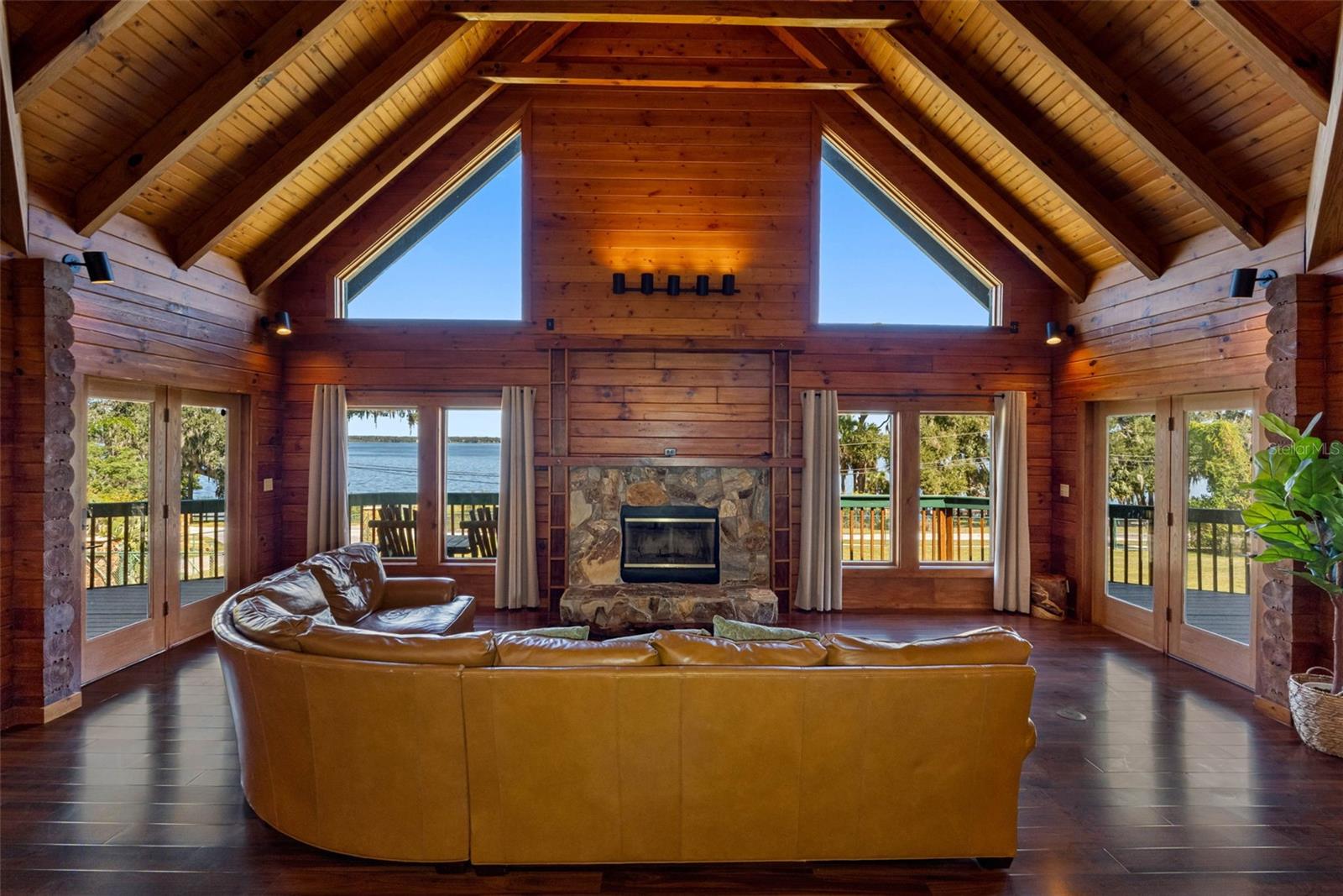 11401 THONOTOSASSA Rd THONOTOSASSA, FL 33592