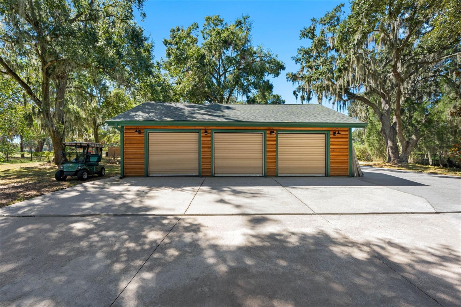 11401 THONOTOSASSA Rd THONOTOSASSA, FL 33592