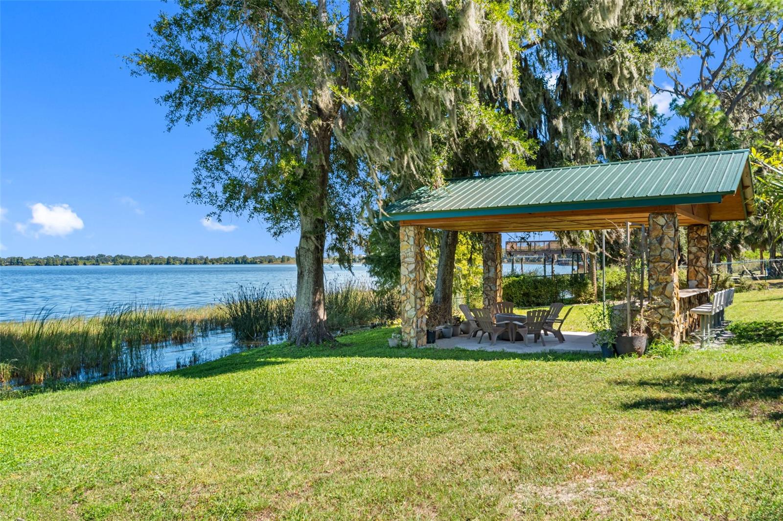 11401 THONOTOSASSA Rd THONOTOSASSA, FL 33592