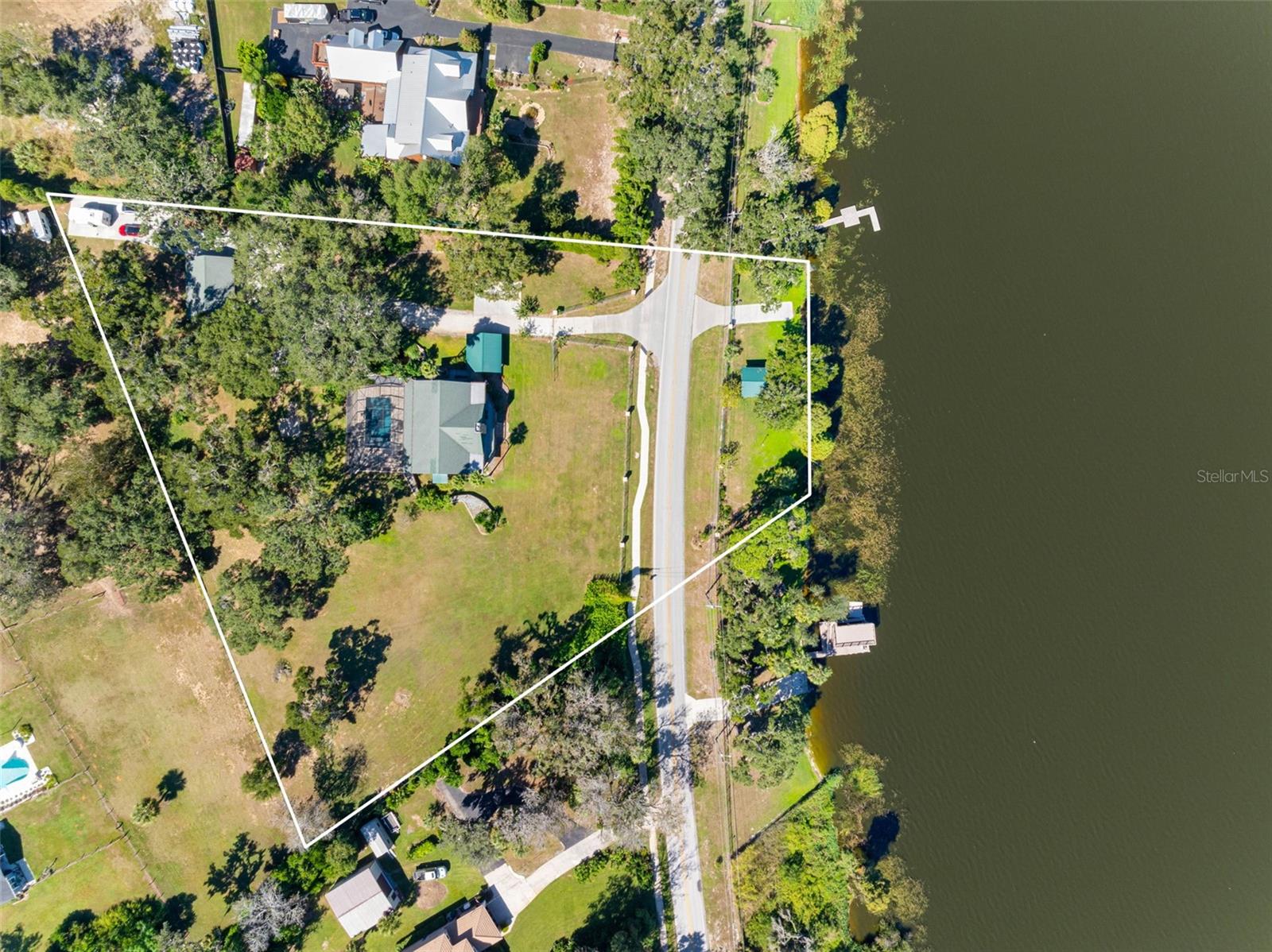 11401 THONOTOSASSA Rd THONOTOSASSA, FL 33592