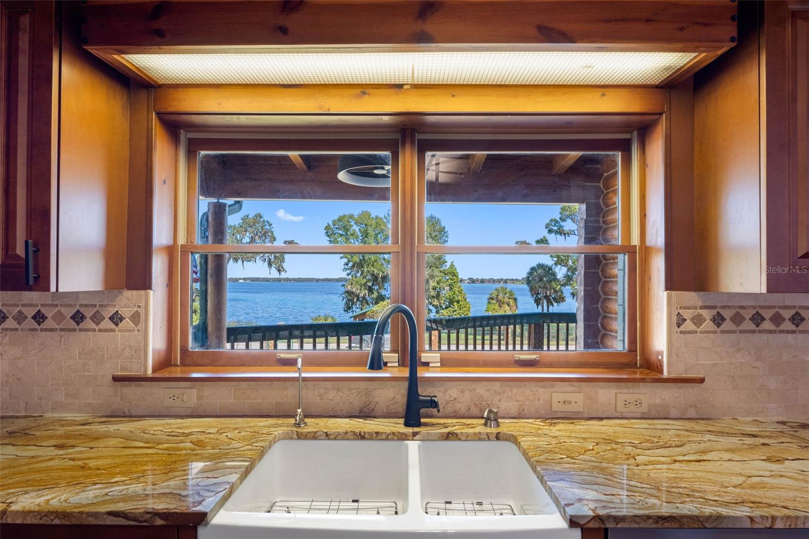 11401 THONOTOSASSA Rd THONOTOSASSA, FL 33592