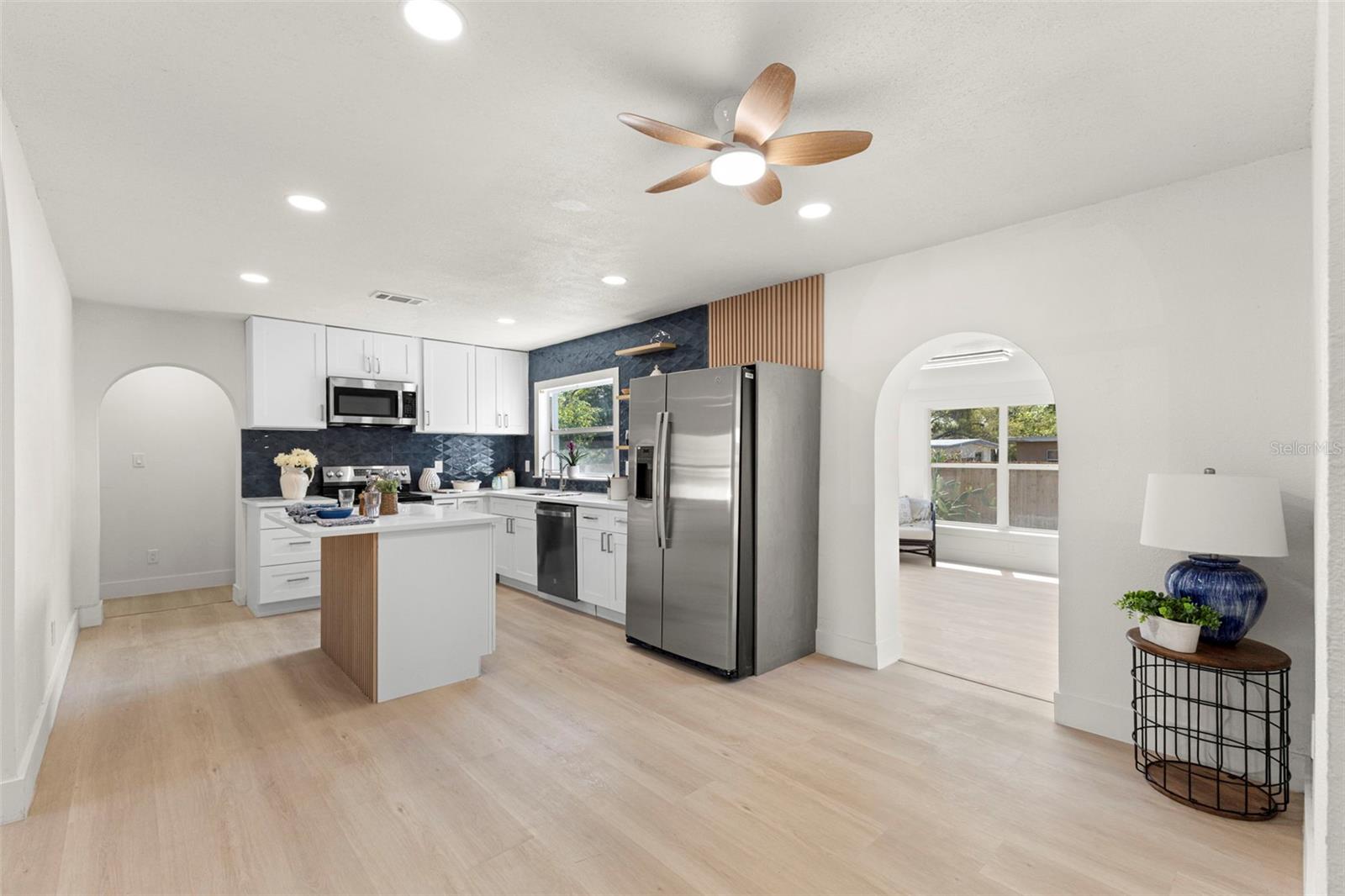 2221 Ter Dr CLEARWATER, FL 33765