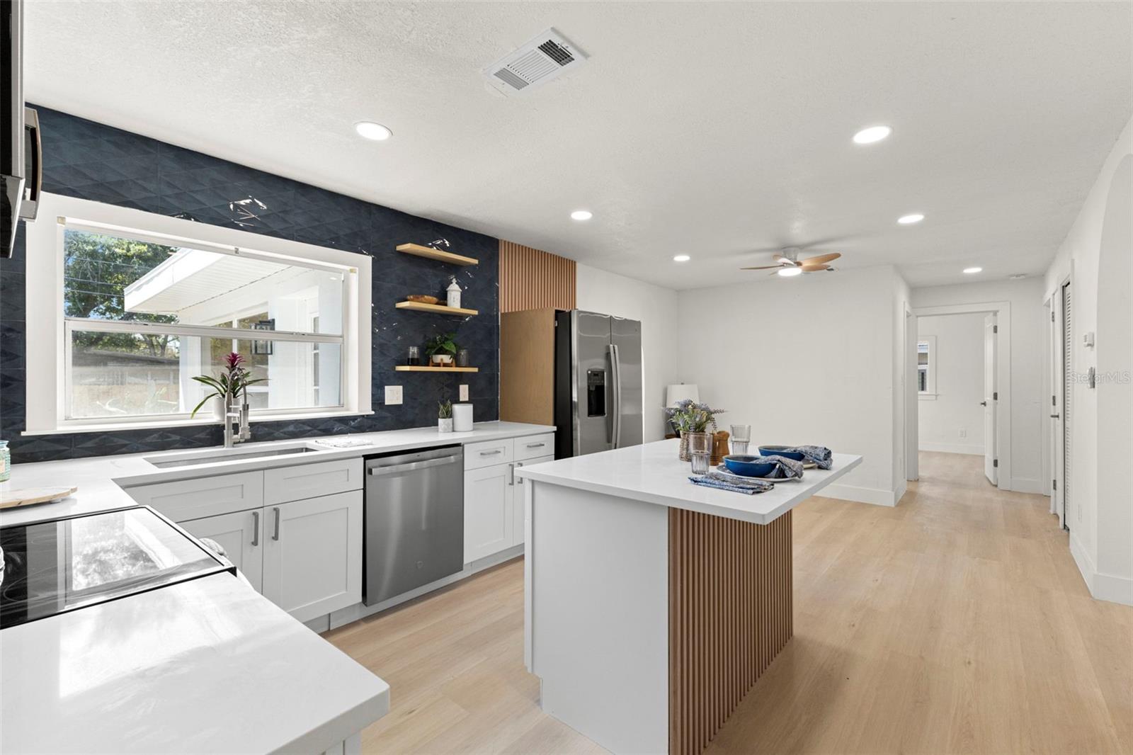 2221 Ter Dr CLEARWATER, FL 33765