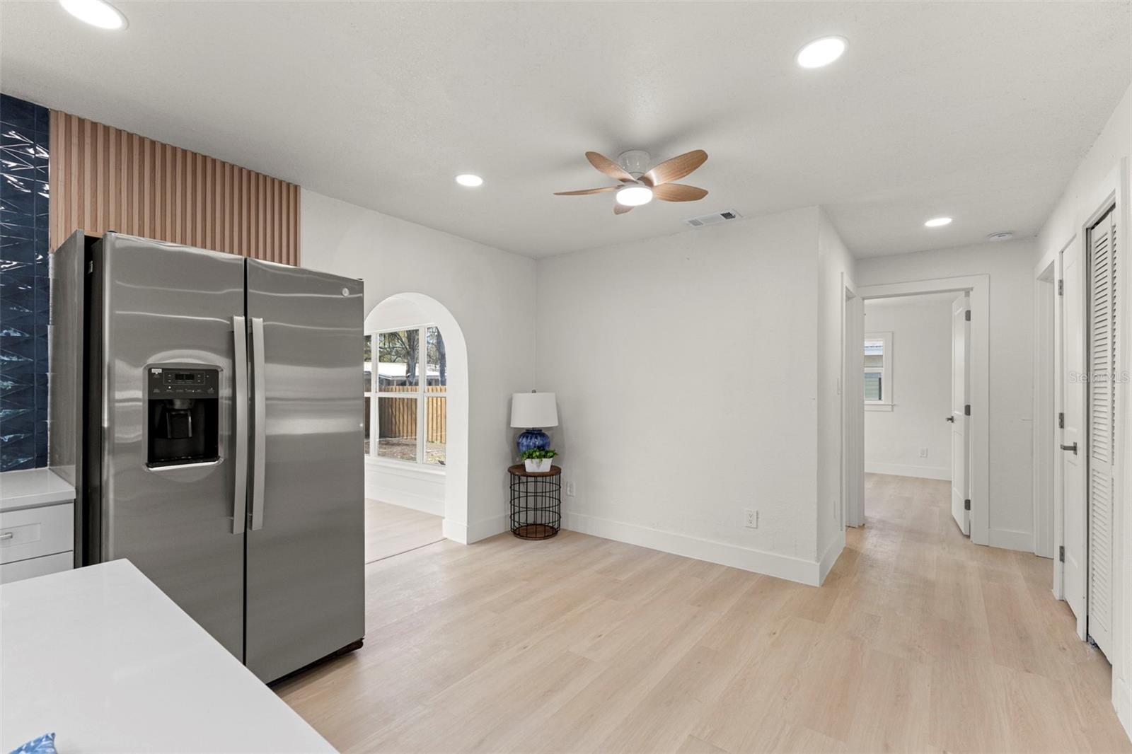 2221 Ter Dr CLEARWATER, FL 33765