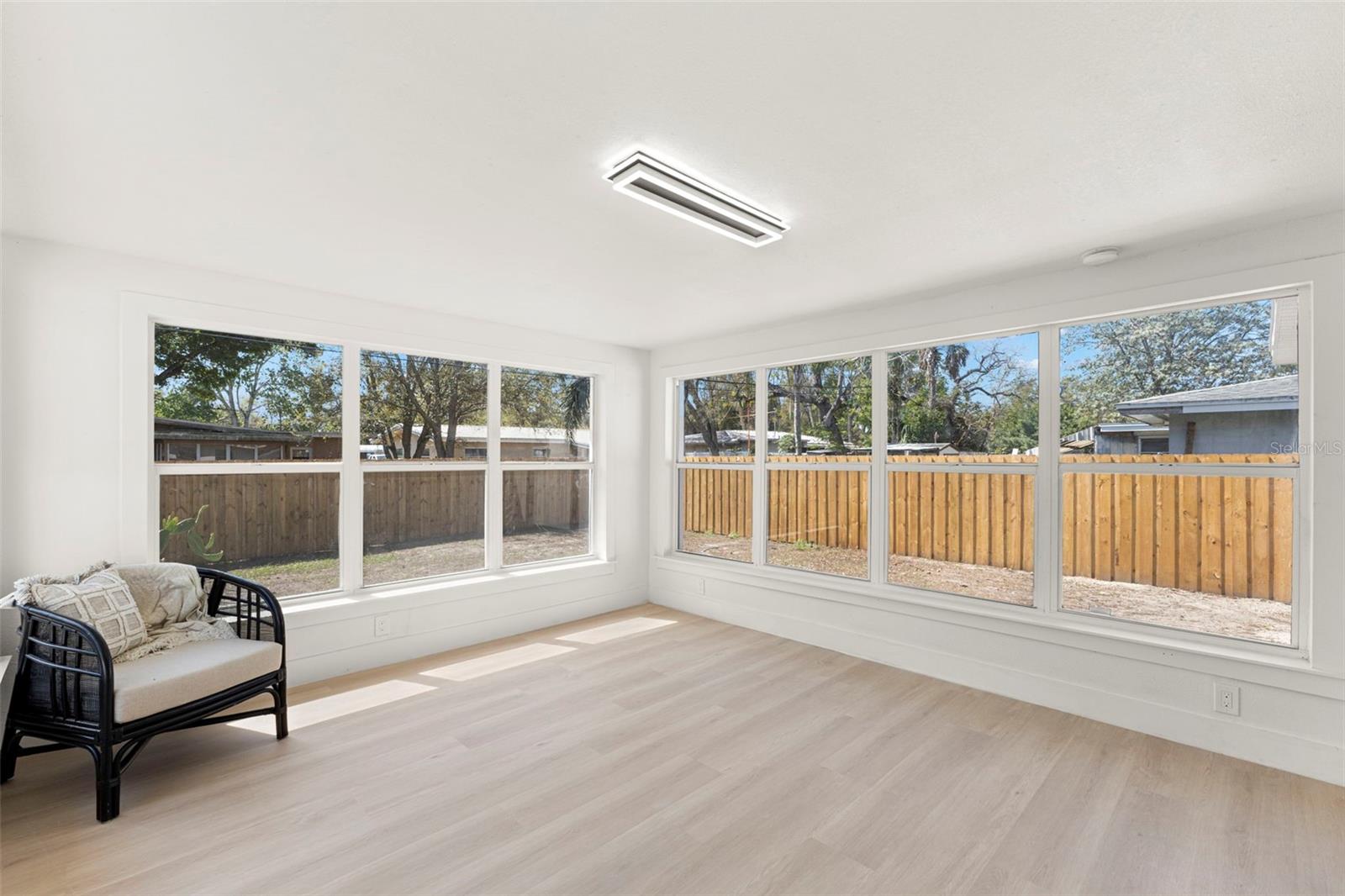 2221 Ter Dr CLEARWATER, FL 33765