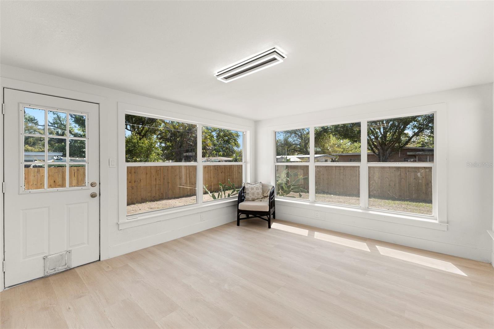 2221 Ter Dr CLEARWATER, FL 33765