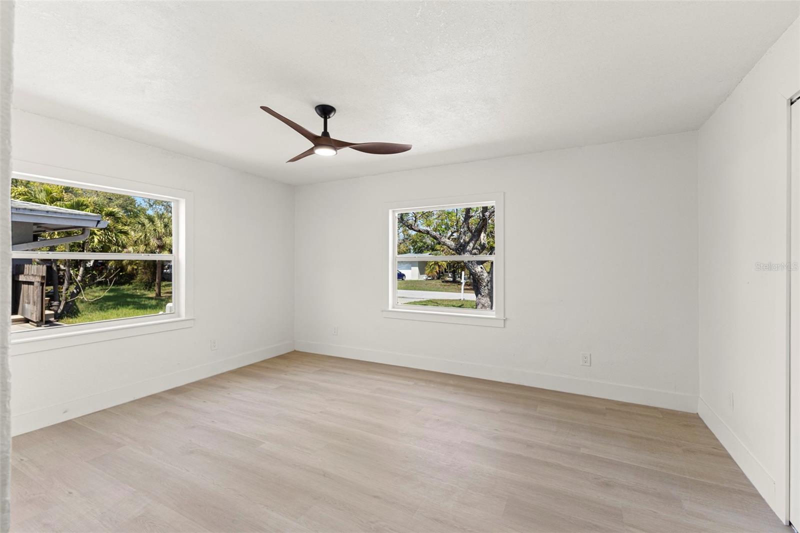 2221 Ter Dr CLEARWATER, FL 33765