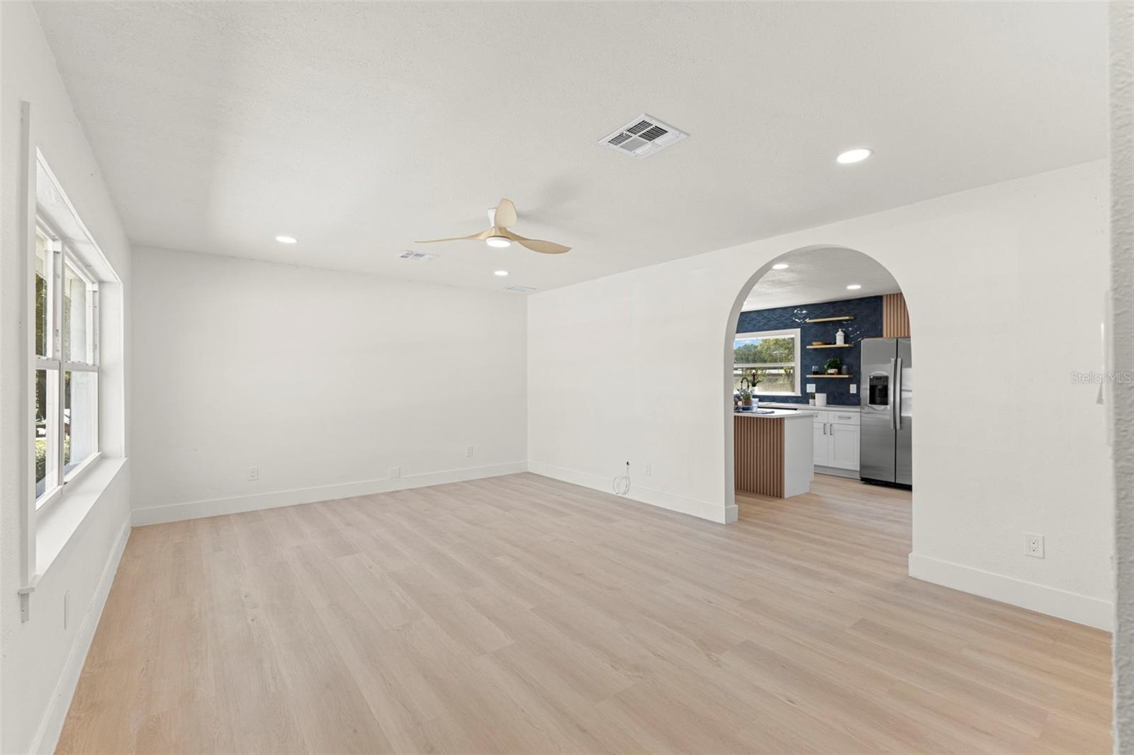 2221 Ter Dr CLEARWATER, FL 33765