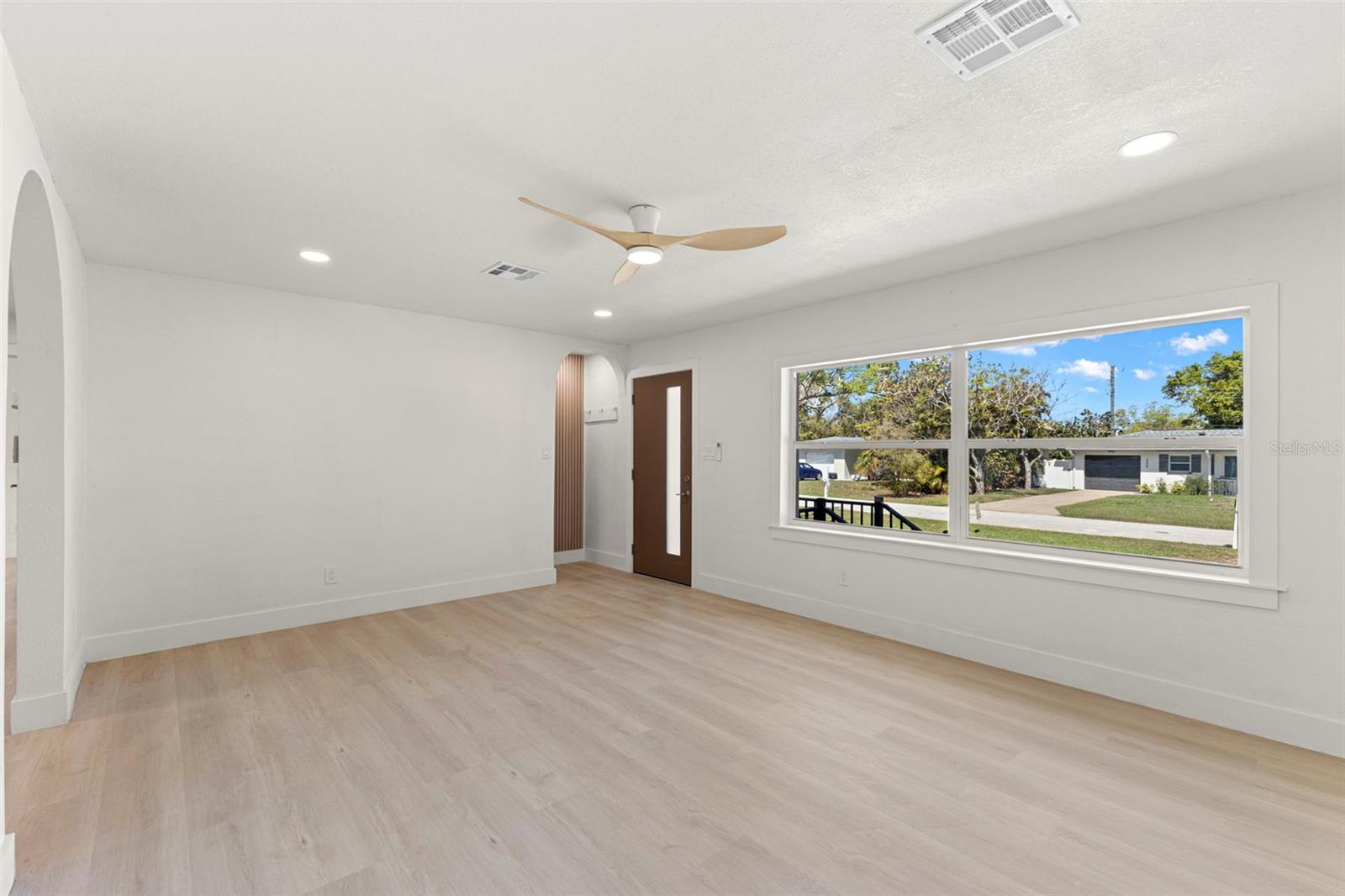 2221 Ter Dr CLEARWATER, FL 33765