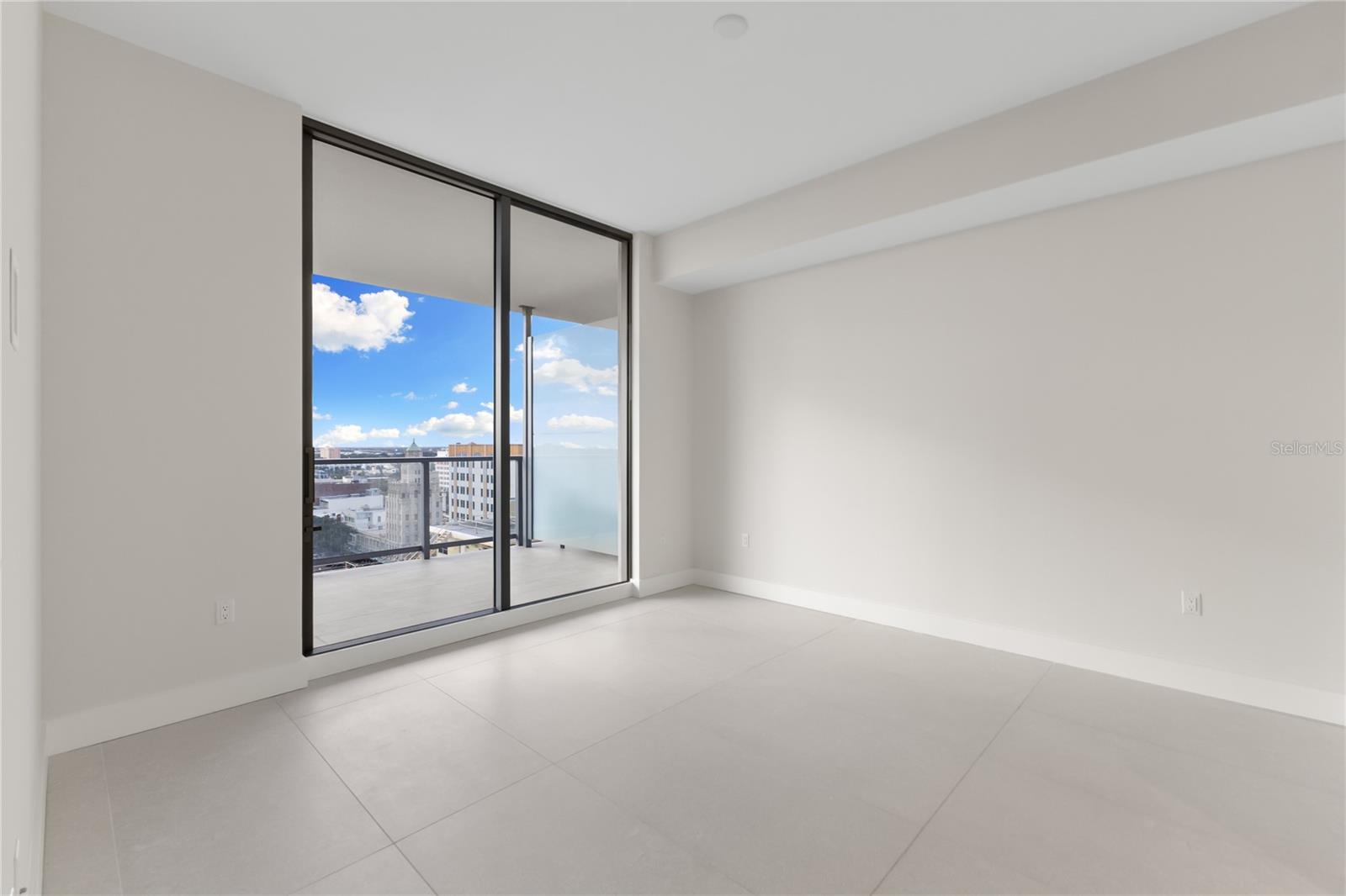 275 1ST Ave #1407 ST PETERSBURG, FL 33701