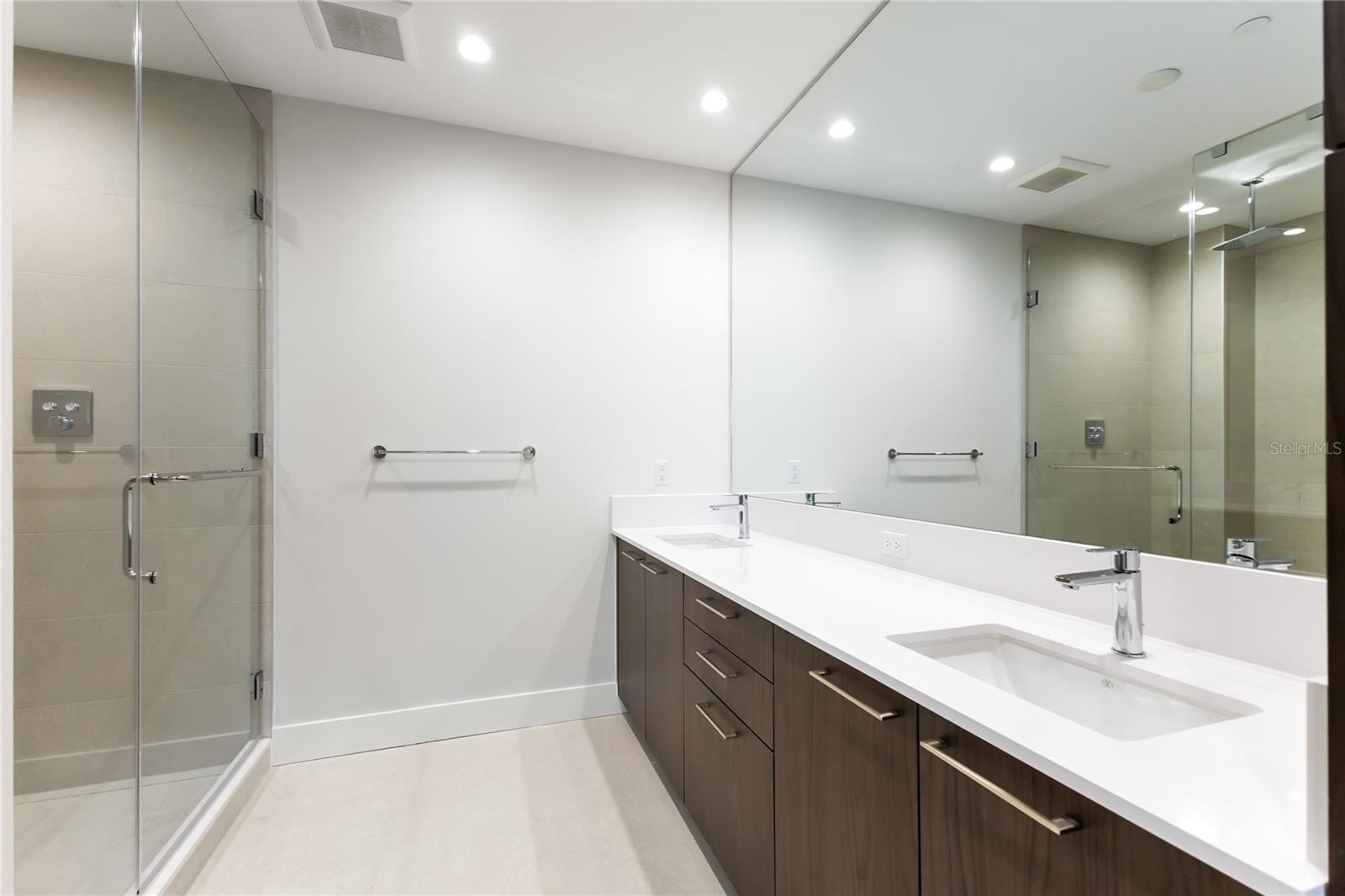 275 1ST Ave #1407 ST PETERSBURG, FL 33701