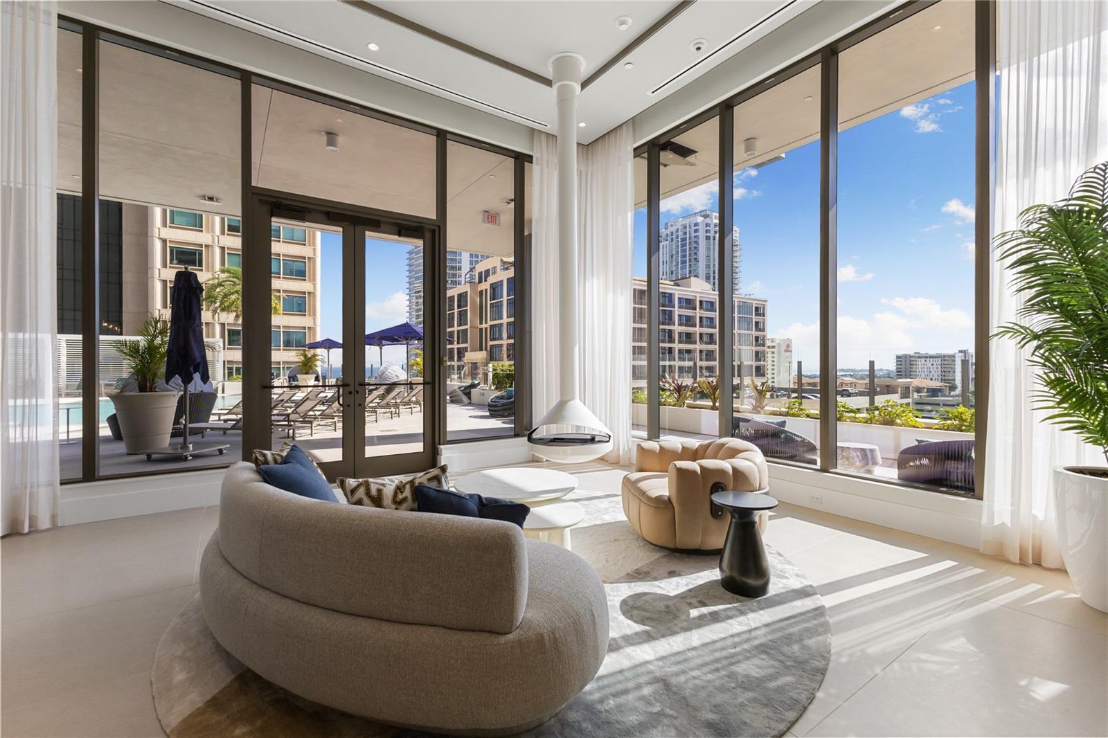 275 1ST Ave #1407 ST PETERSBURG, FL 33701