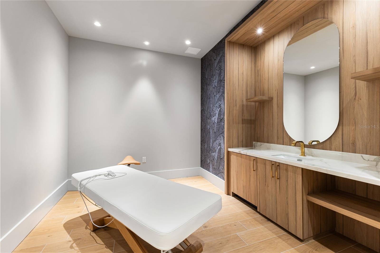 275 1ST Ave #1407 ST PETERSBURG, FL 33701