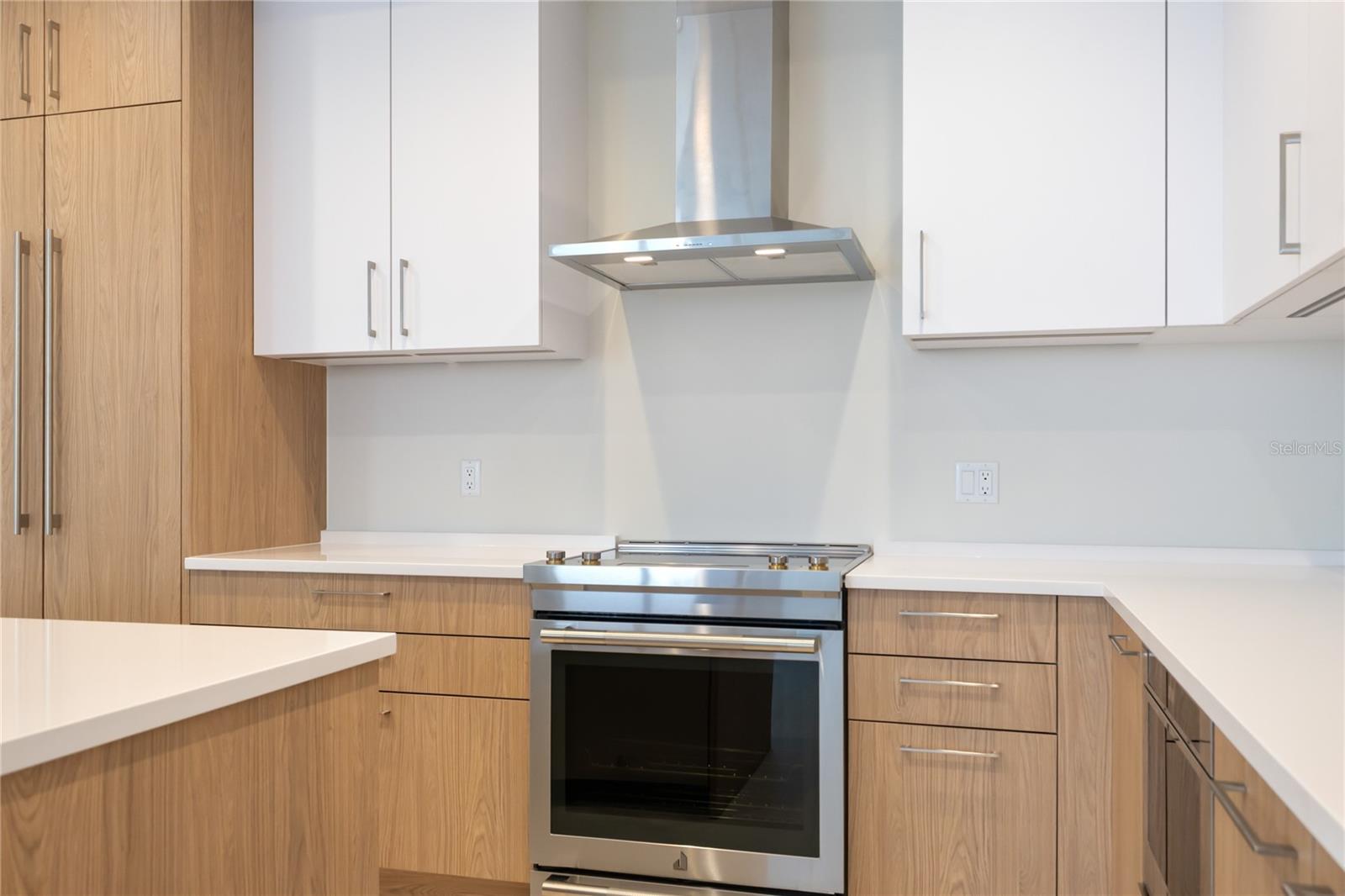 275 1ST Ave #1407 ST PETERSBURG, FL 33701