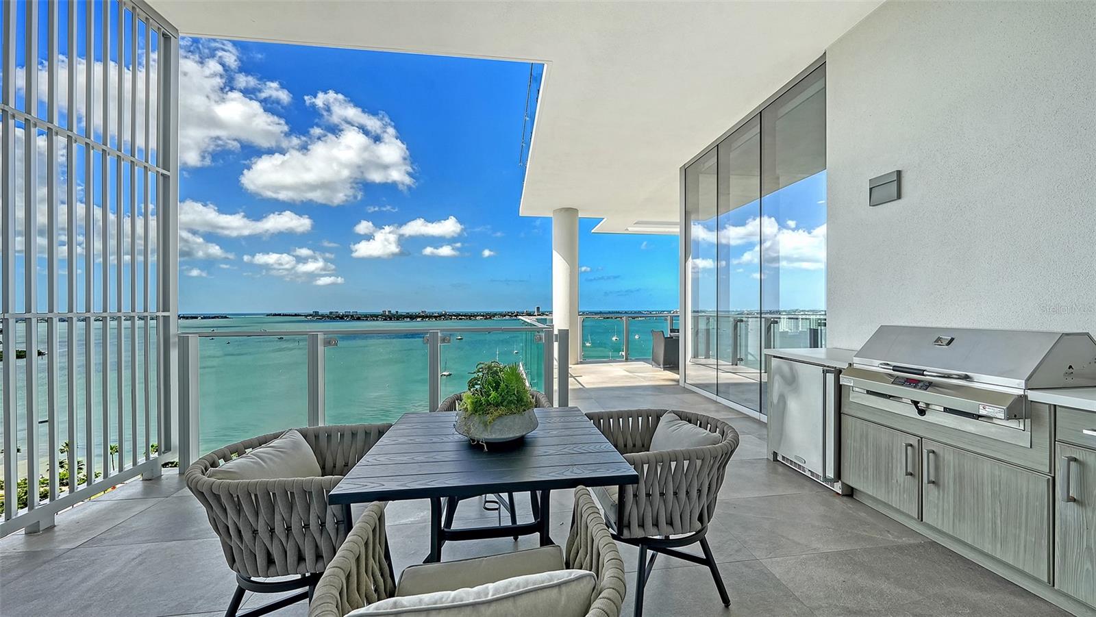 605 S GULFSTREAM Ave #12 SARASOTA, FL 34236