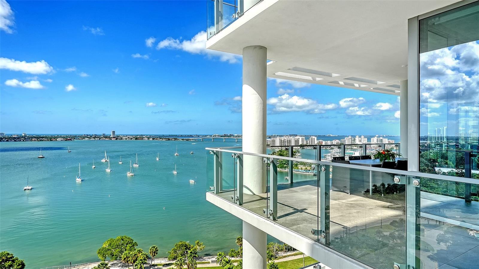 605 S GULFSTREAM Ave #12 SARASOTA, FL 34236