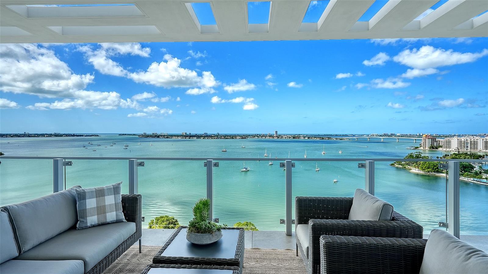 605 S GULFSTREAM Ave #12 SARASOTA, FL 34236