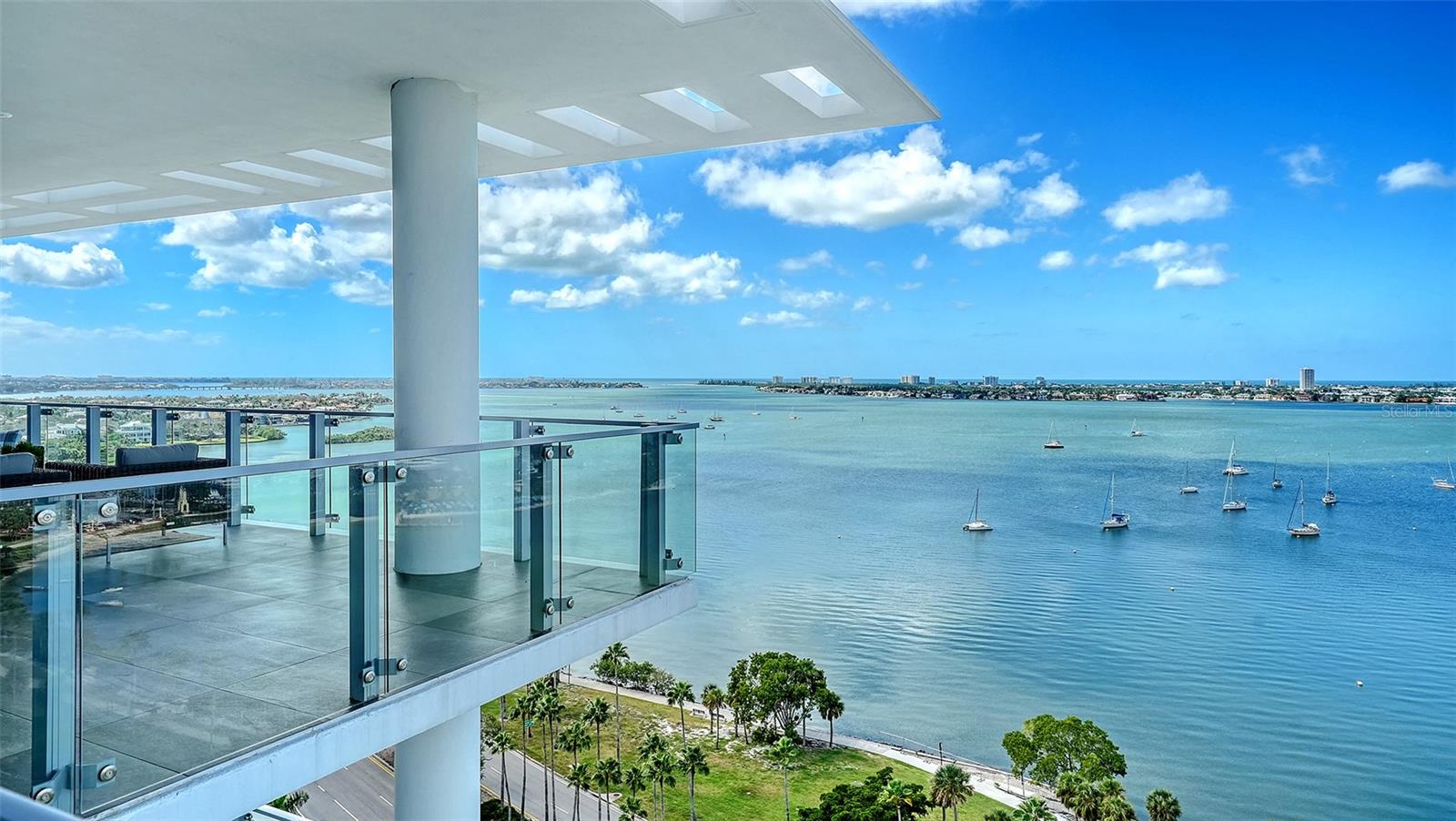 605 S GULFSTREAM Ave #12 SARASOTA, FL 34236