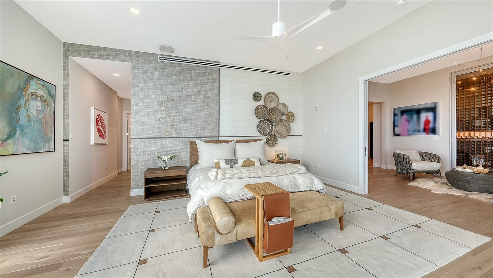 605 S GULFSTREAM Ave #12 SARASOTA, FL 34236