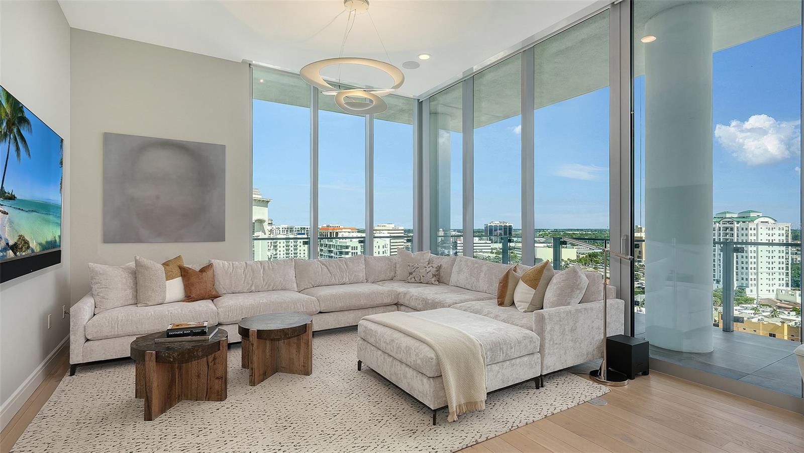 605 S GULFSTREAM Ave #12 SARASOTA, FL 34236