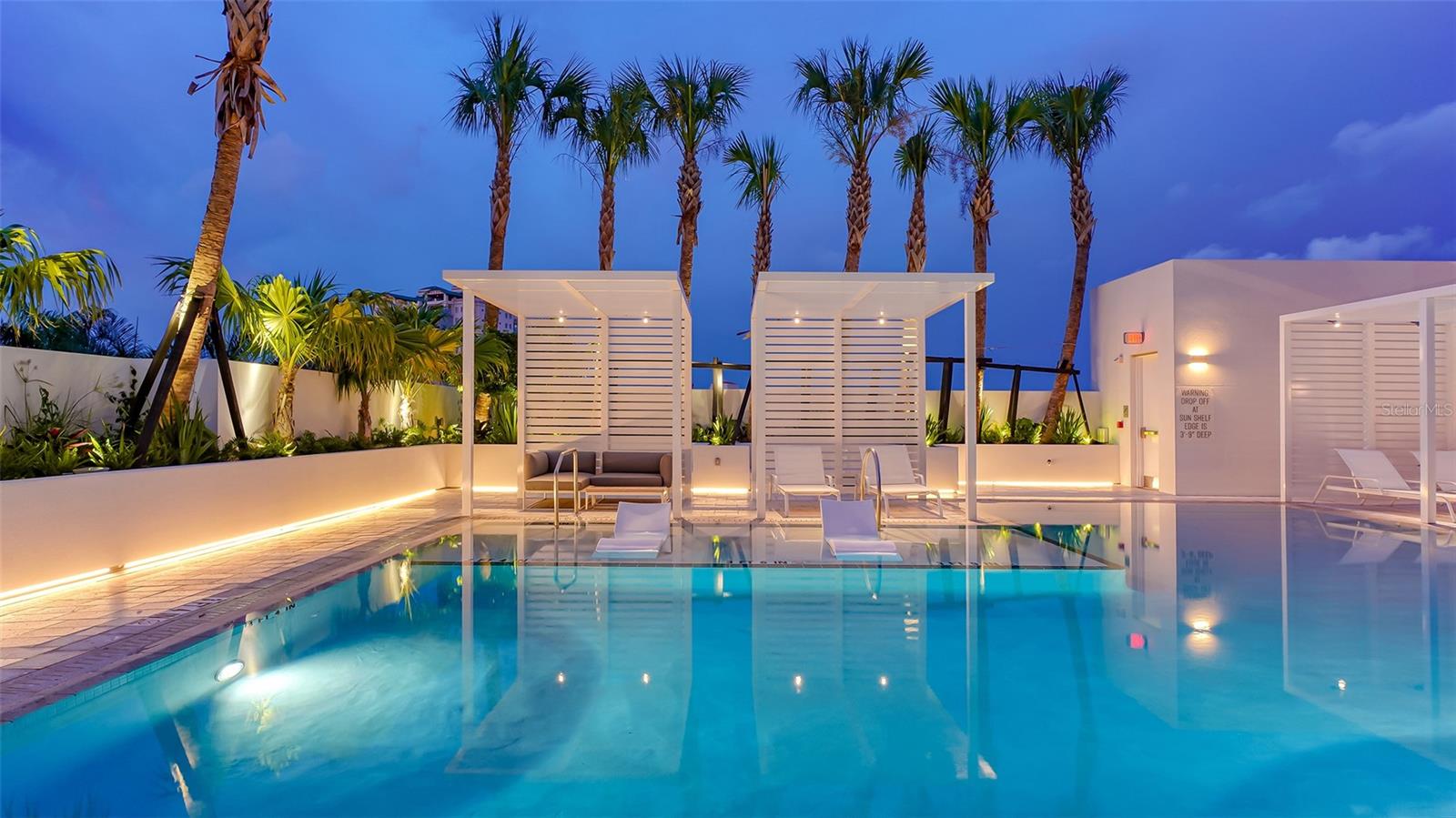 605 S GULFSTREAM Ave #12 SARASOTA, FL 34236