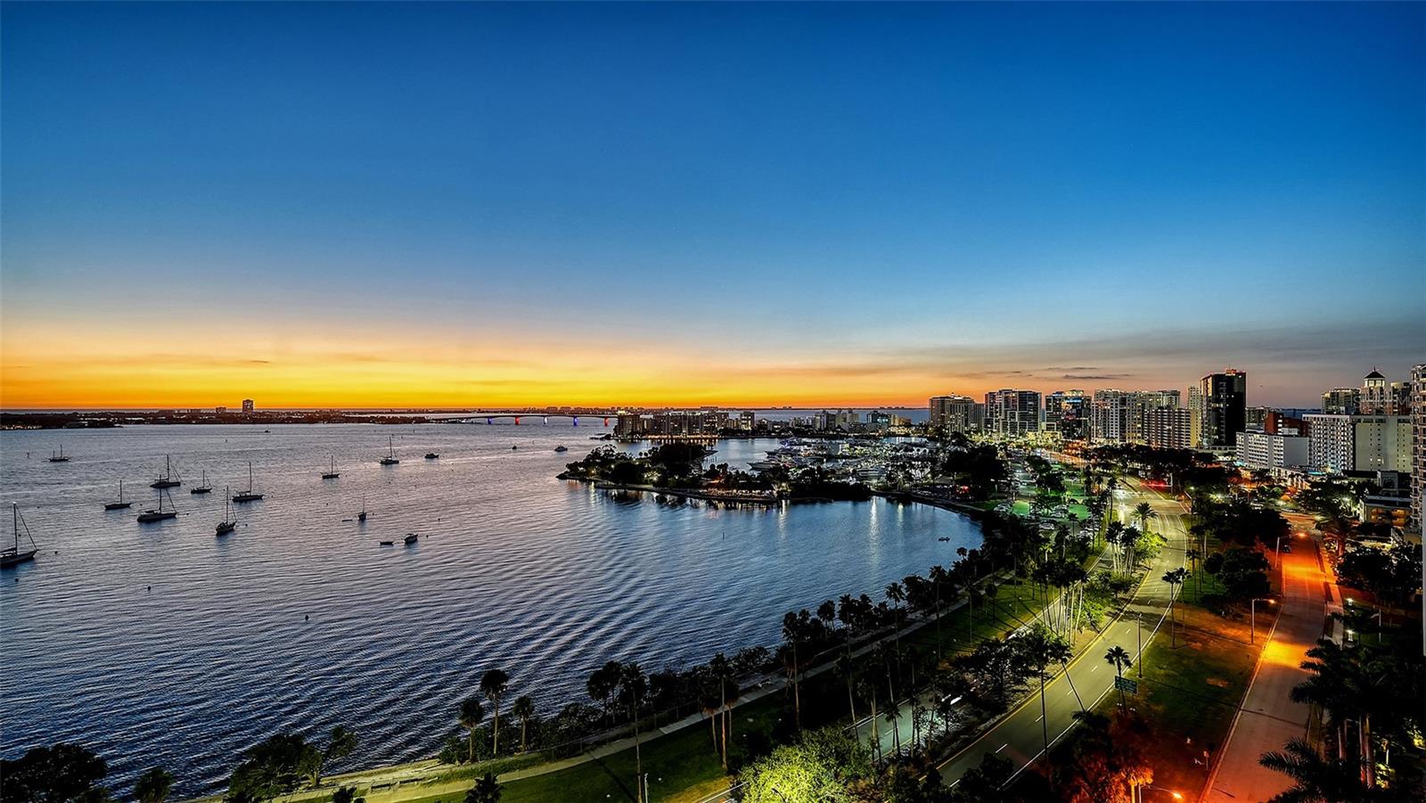 605 S GULFSTREAM Ave #12 SARASOTA, FL 34236