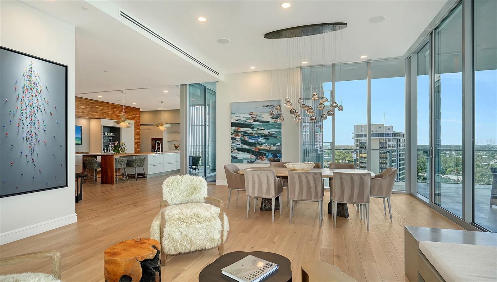 605 S GULFSTREAM Ave #12 SARASOTA, FL 34236