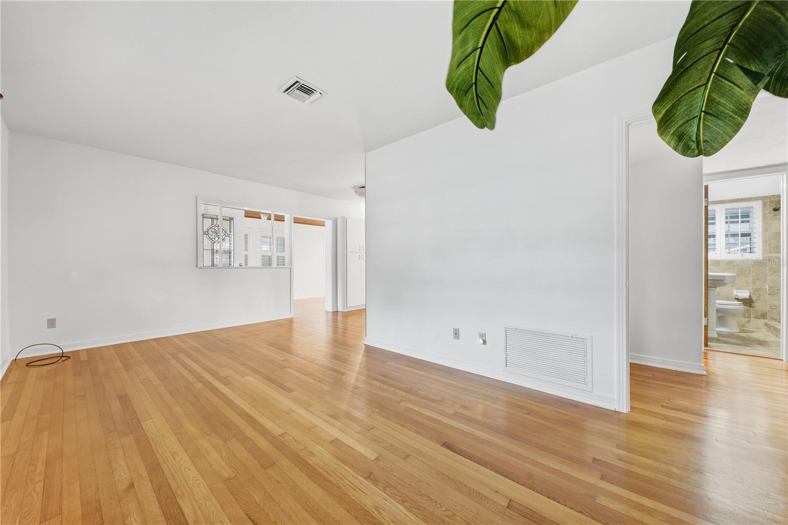 2503 JAMIE Cir ORLANDO, FL 32803