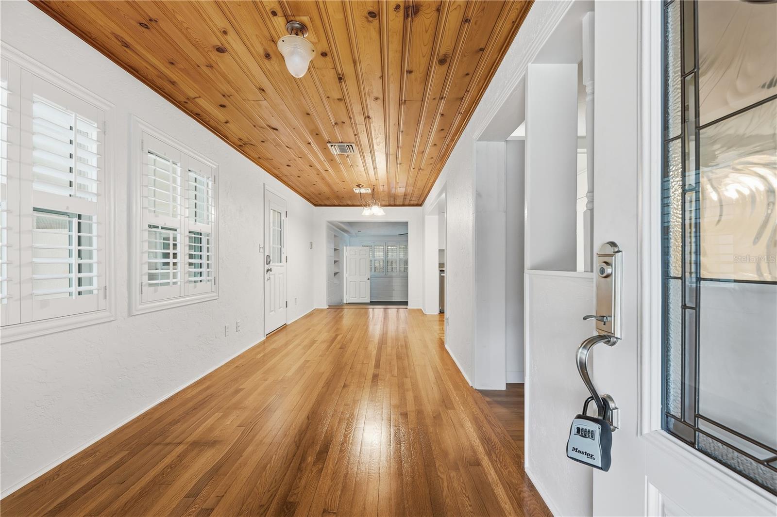 2503 JAMIE Cir ORLANDO, FL 32803