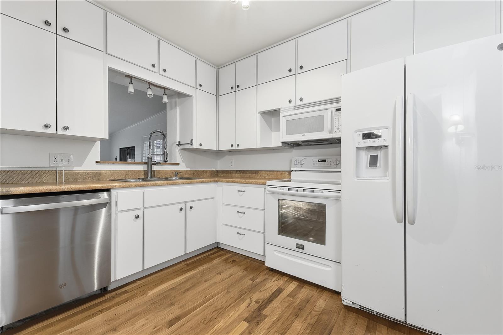 2503 JAMIE Cir ORLANDO, FL 32803