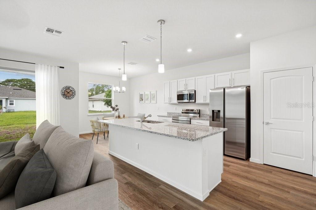 30 FREDERICK Ln PALM COAST, FL 32137
