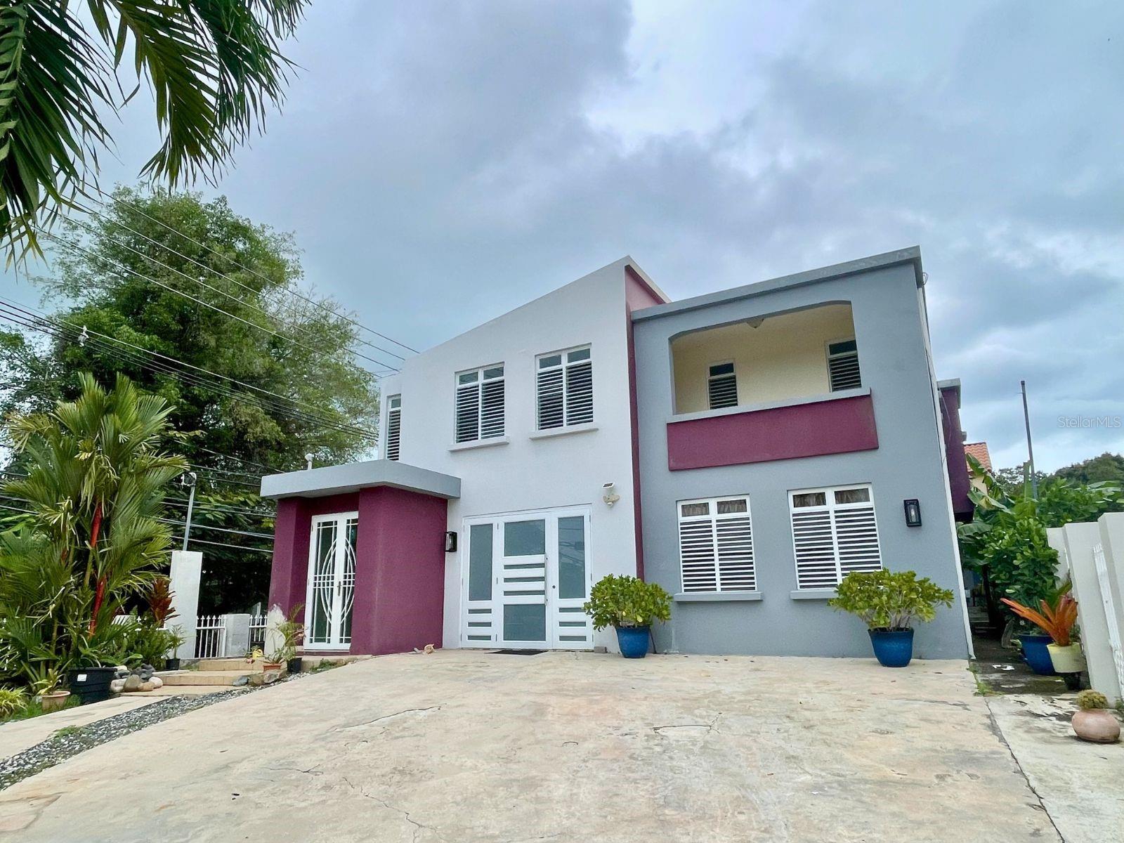 2ND FL SECTOR LA ROCA CALLE ORCA #124 FAJARDO, PR 00738