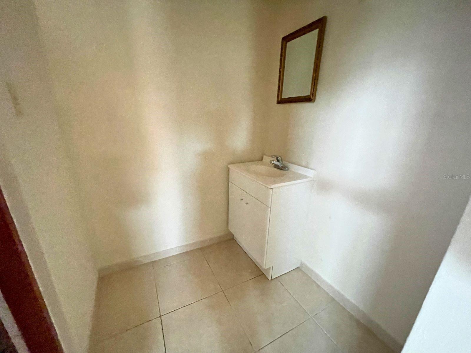 2ND FL SECTOR LA ROCA CALLE ORCA #124 FAJARDO, PR 00738