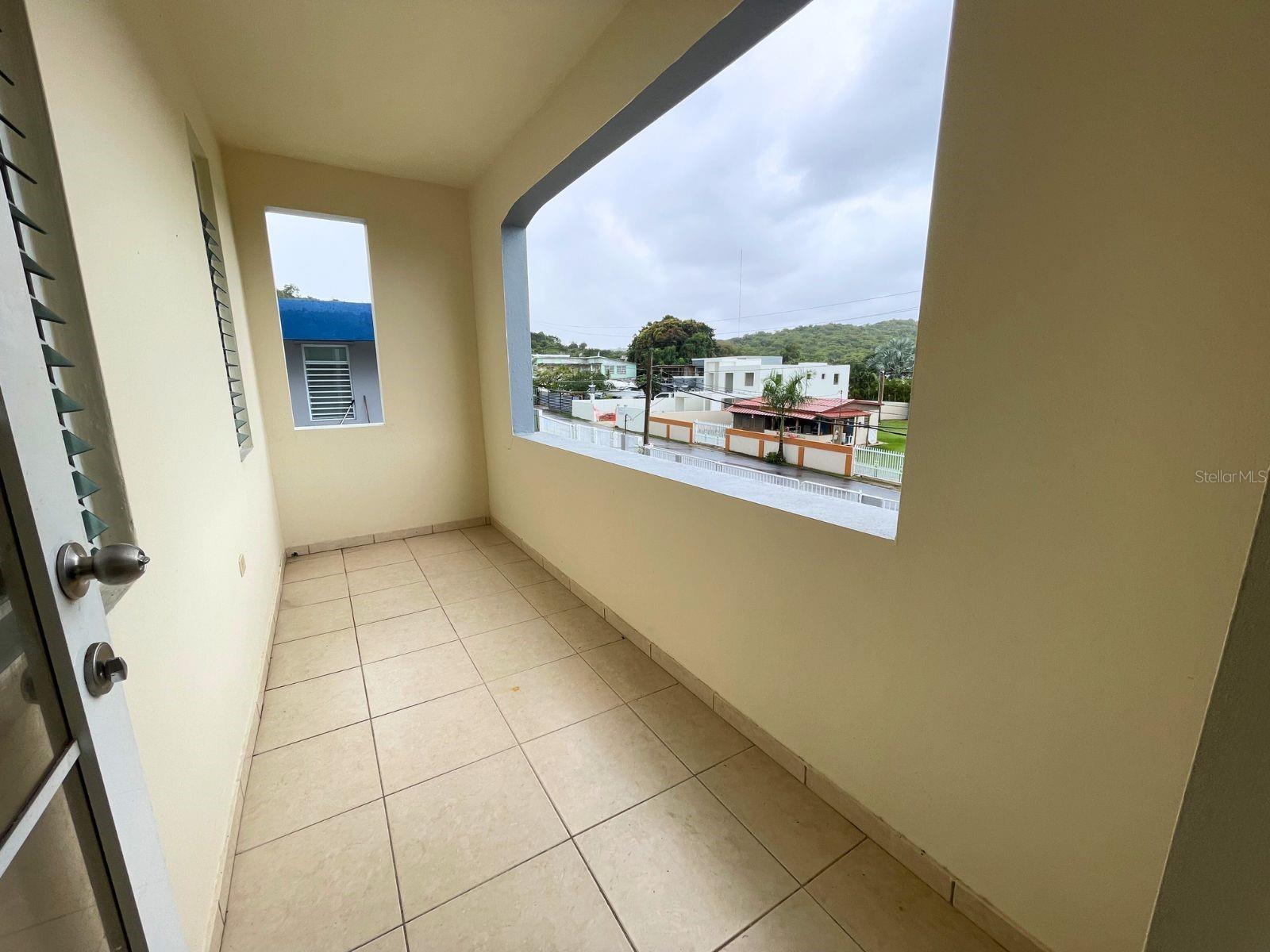 2ND FL SECTOR LA ROCA CALLE ORCA #124 FAJARDO, PR 00738