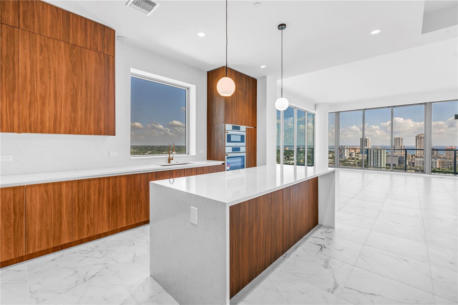 777 3RD Ave #1703 ST PETERSBURG, FL 33701