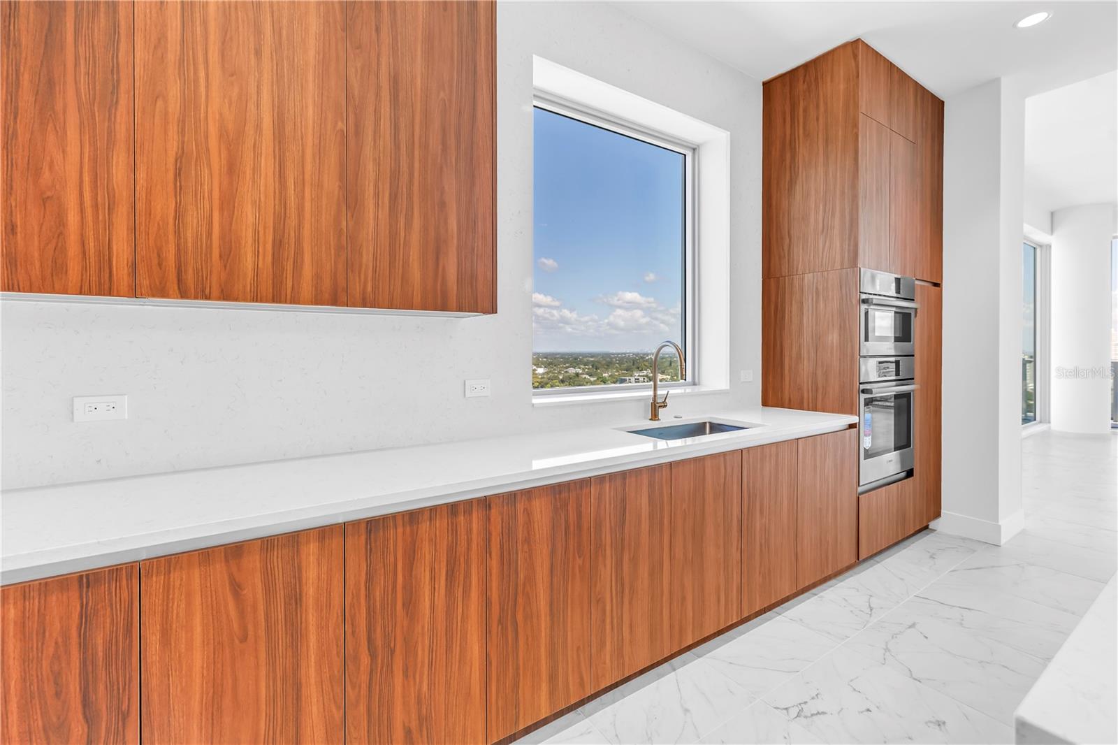 777 3RD Ave #1703 ST PETERSBURG, FL 33701