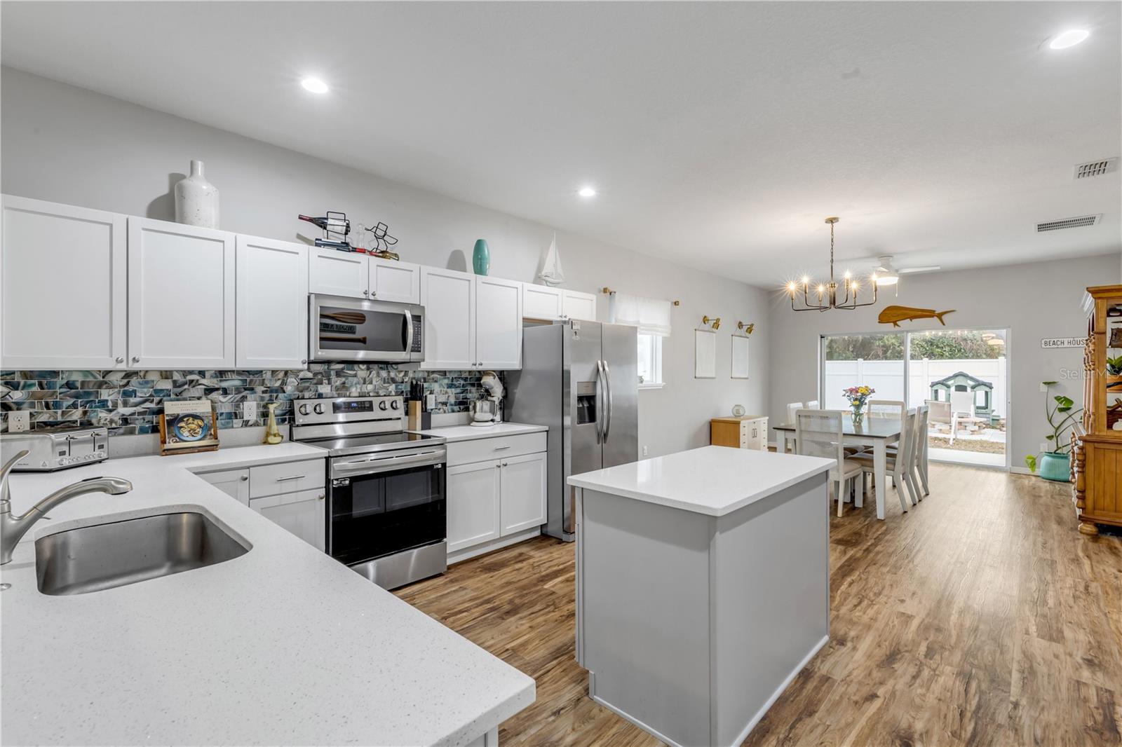 3330 WILLOW OAK Dr EDGEWATER, FL 32141